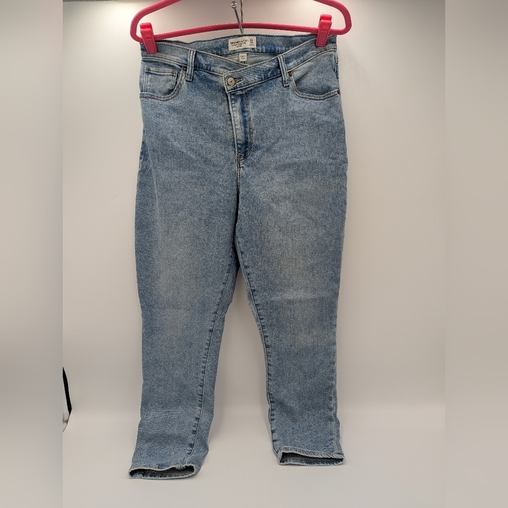 Abercrombie & Fitch Criss Cross Waist Skinny Jeans High Rise Light Wash 33 / 16